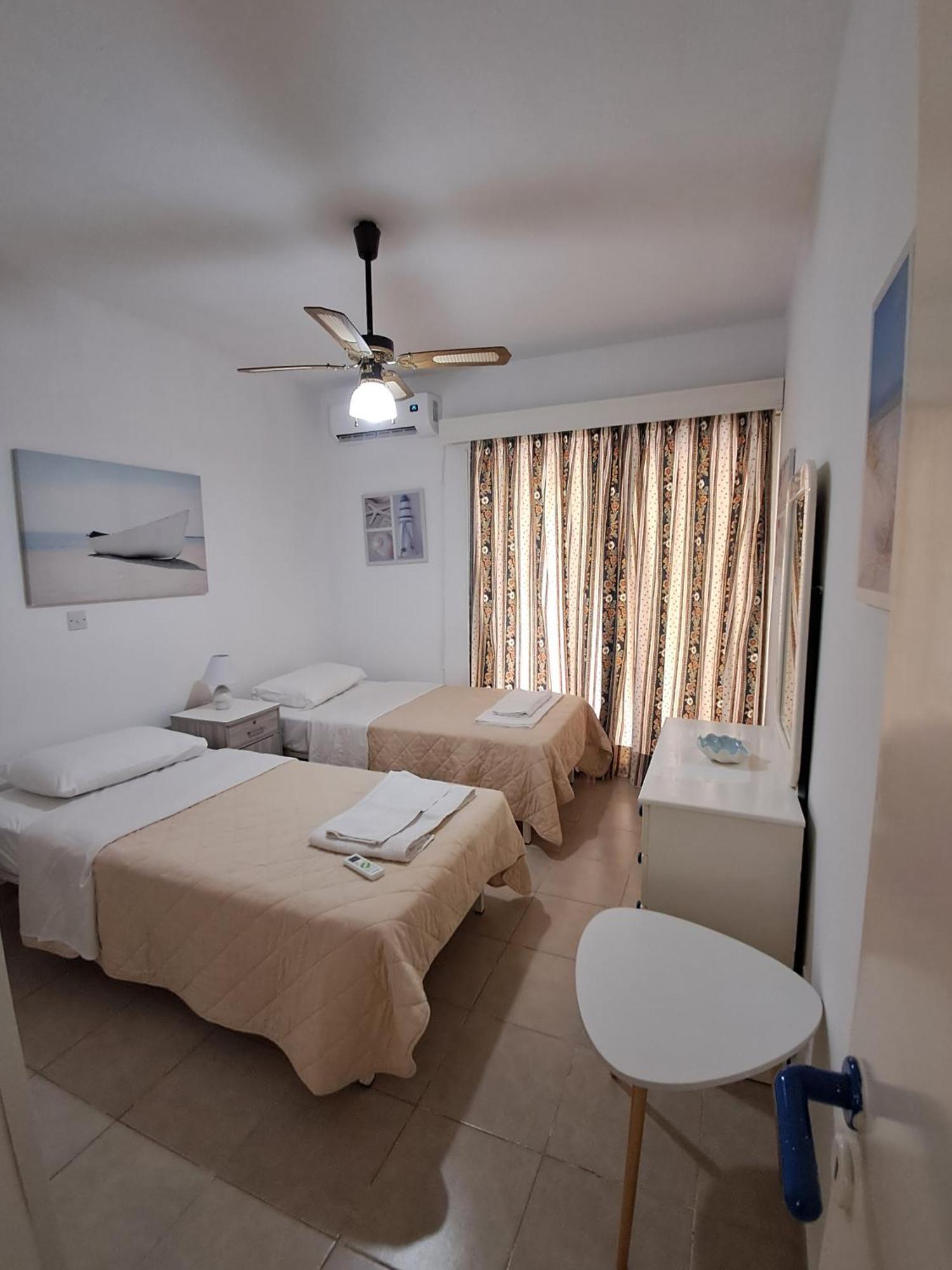 Lca2 Flat For You Apartment Larnaca Exterior foto